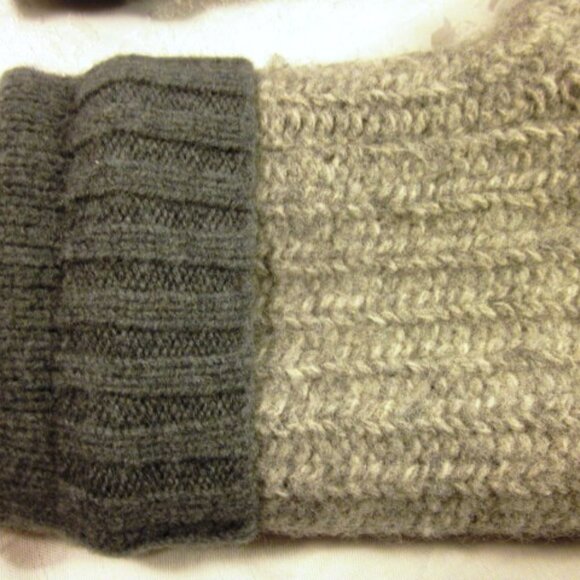 Winter knitted MITTENS FLEECE LINED RIBBED CUF GRAY UNISEX GOOD CONDITION USED - Picture 7 of 15
